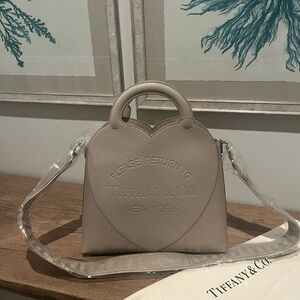 Tiffany & Co. Stylish Beige Heart Shoulder Bag